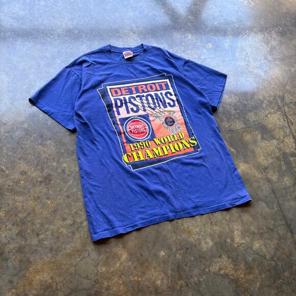 Vintage Nutmeg Detroit Pistons 1990 World Champions T-shirt - Picture 2 of 6